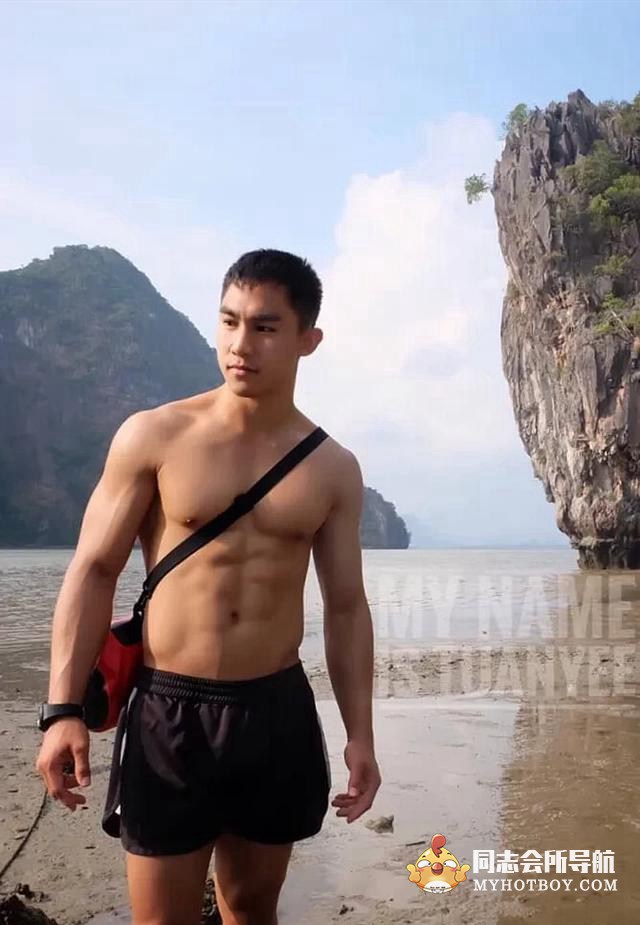 帅气的泰国肌肉帅哥Tuan Yee秀腹肌 时尚型男 第4张