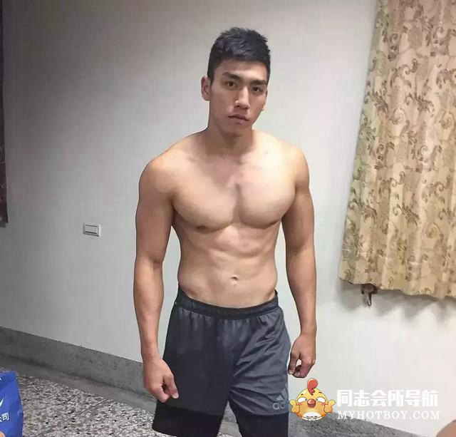 被猛男公主抱起来的体育小鲜肉！ 时尚型男 第11张