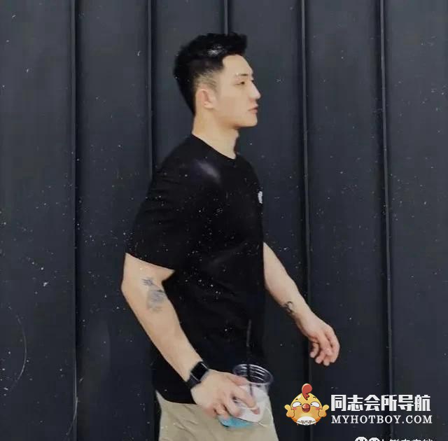 24岁上海超级猩猩男教练，这肌肉太撩了 时尚型男 第22张