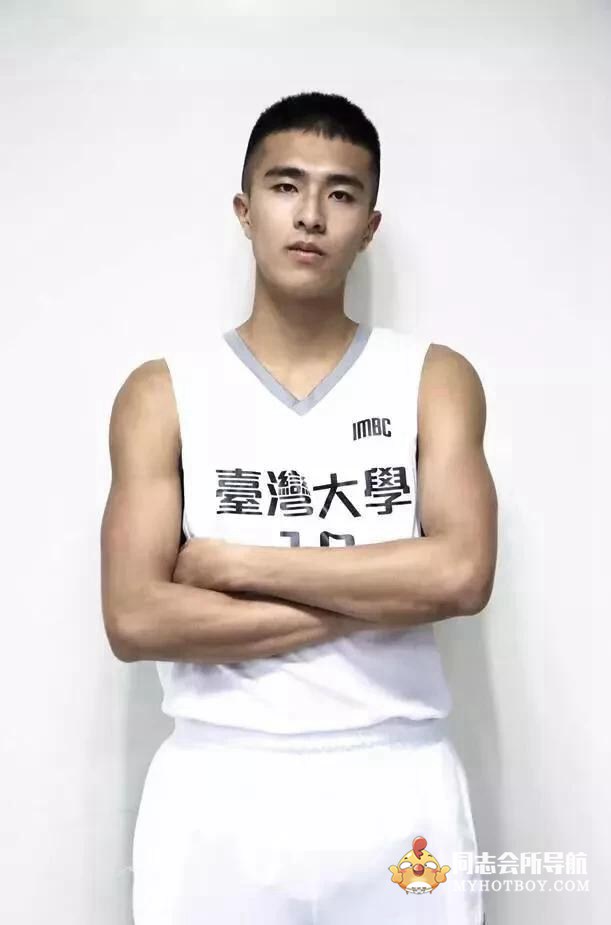 蔡依林MV里篮球校草，他叫连洁林，是台湾大学校篮球队的 时尚型男 第6张
