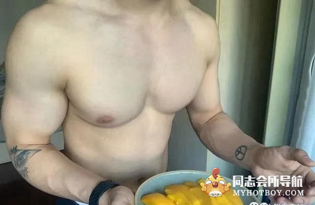 24岁上海超级猩猩男教练，这肌肉太撩了 时尚型男 第16张