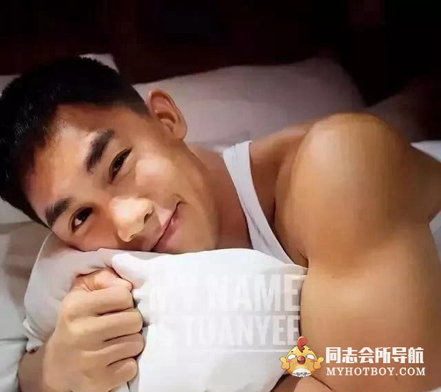 帅气的泰国肌肉帅哥Tuan Yee秀腹肌 时尚型男 第2张